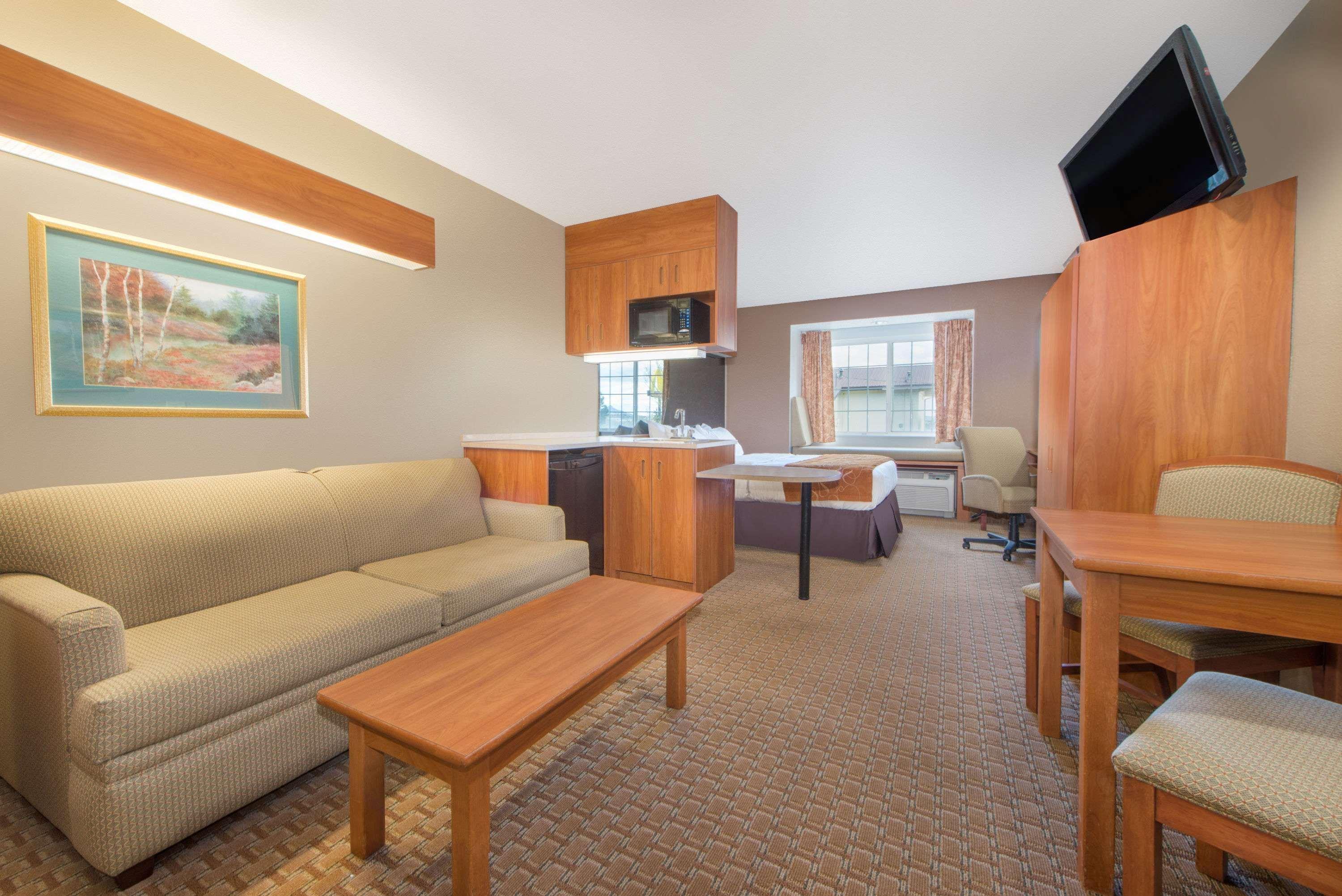 Microtel Inn&Suites Raton Eksteriør bilde
